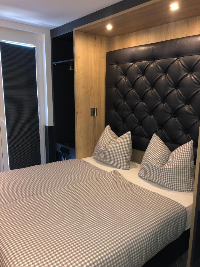 Deluxe 4* München